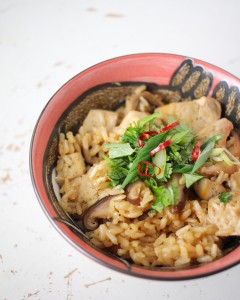 Malaysian claypot chicke (or tofu) rice in a rice cooker